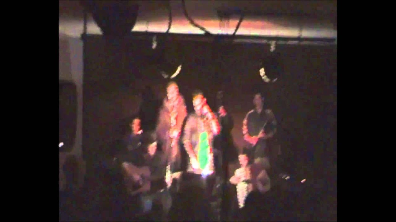 Flaco & Dragojeada feat. Radim - To kerasmeno ( Live 29/12/10 @ Paraporti)