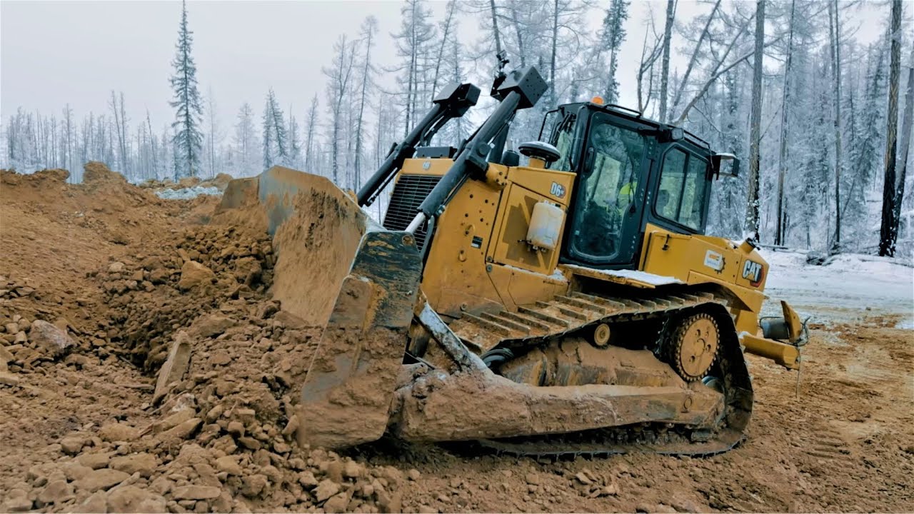 Бульдозер Cat&reg; D6 GC в сибирской тайге | Усть-Илимск