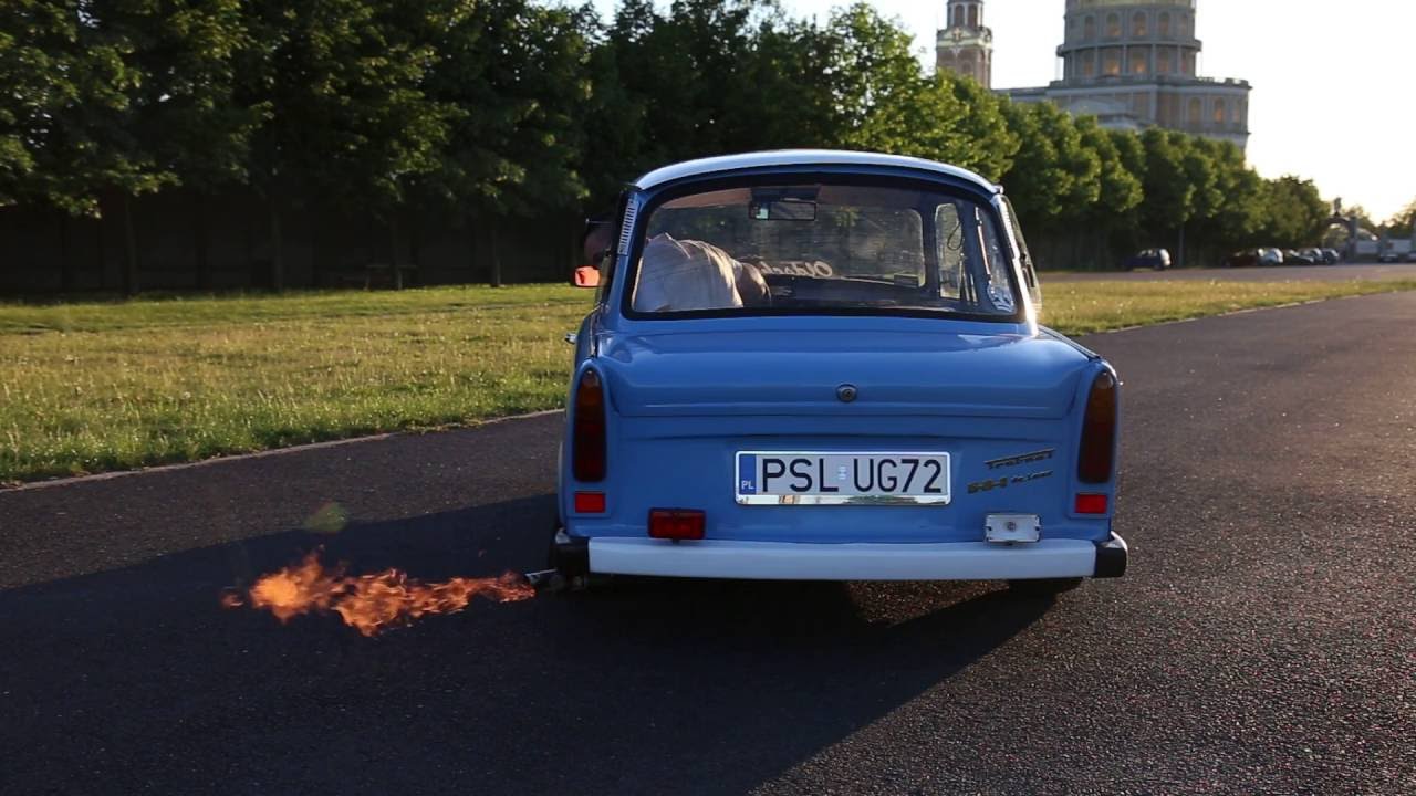 Trabant 601 deLuxe blue Borek - smoking cans