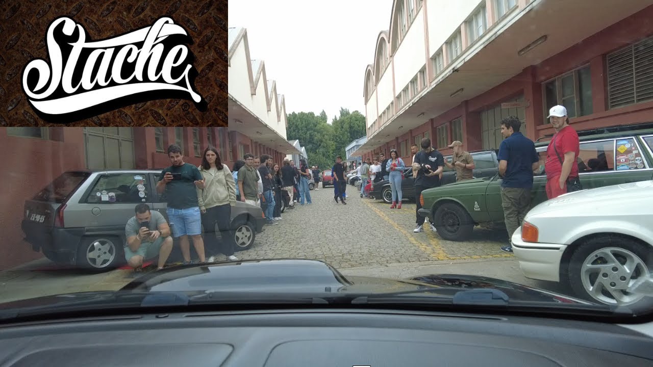Isto é Stache Customs
