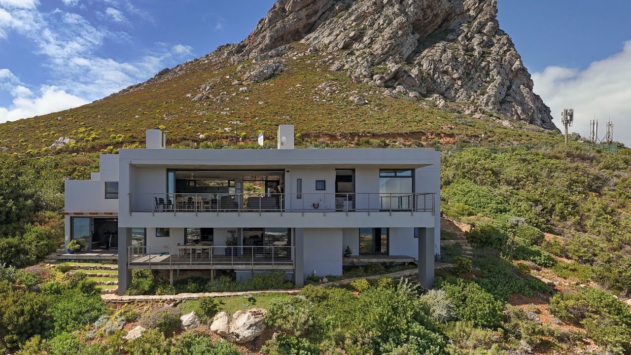 House for sale in Rooi Els | Pam Golding Properties