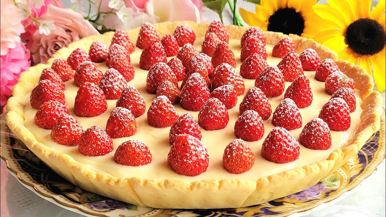 TARTA CON CREMA PASTELERA Y FRESAS…un postre refrescante para cualquier ocasión.