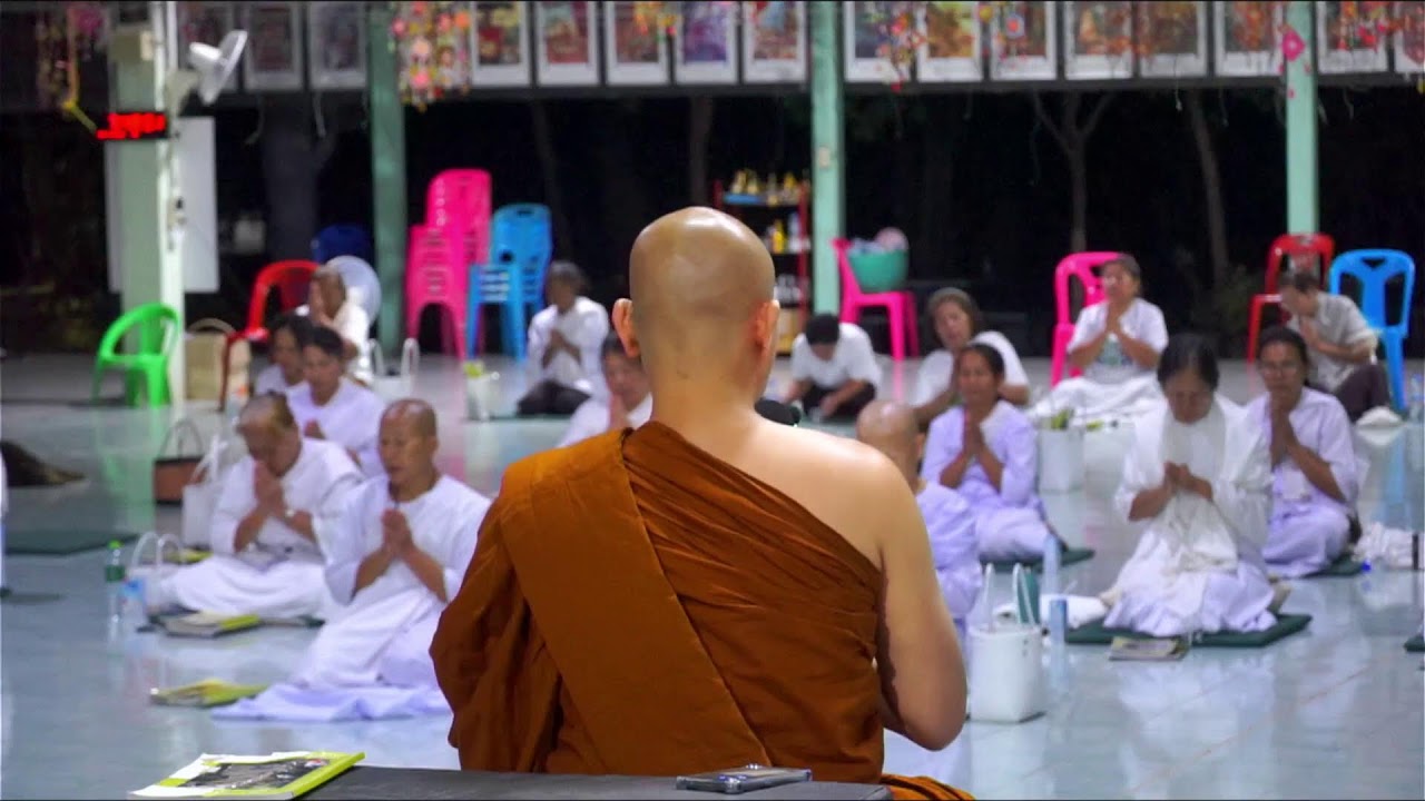 ร่วมกันทำวัตร สวดสาธยายบทพระธรรม  วัดดอนกู่ บ.หนองนกเขียน ต.โนนทอง อ.หนองเรือ จ.ขอนแก่น