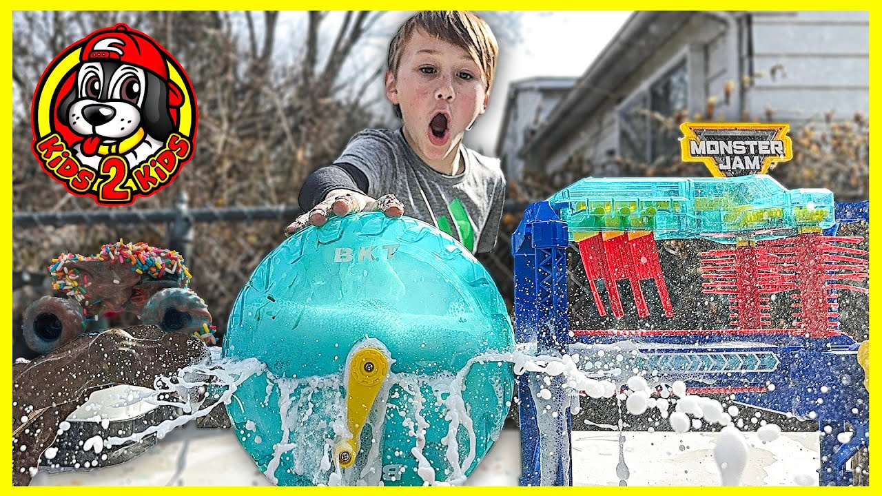 Monster Truck MESSY OBSTACLE COURSE Freestyle Challenge (2024 Detroit Monster Jam Highlights)