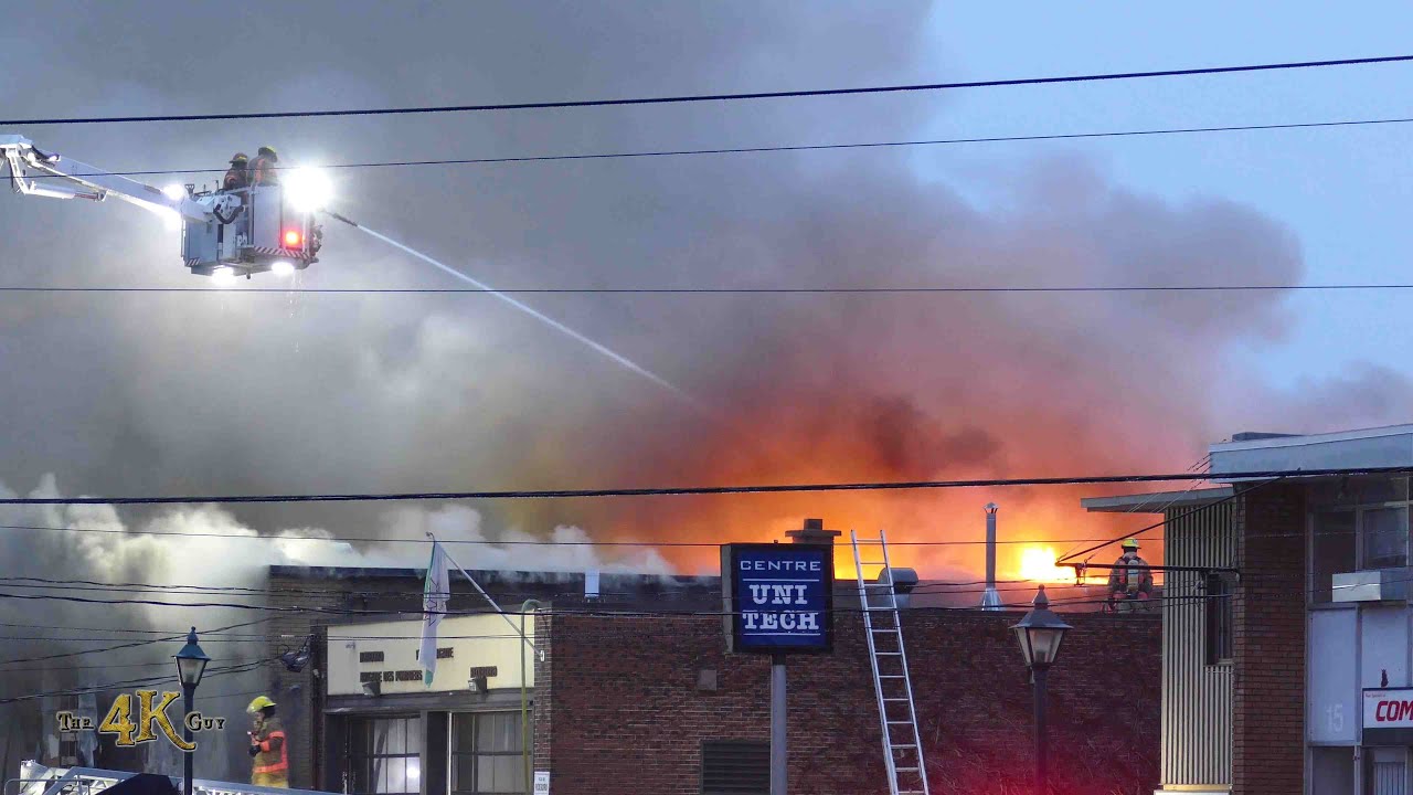 Roxboro: Incendie difficile pour le SIM / Fire re-ignites into raging inferno 12-9-2019