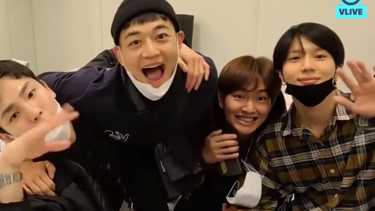 SHINee being ADORABLE & chaotic for 6 min and 50 seconds straight
