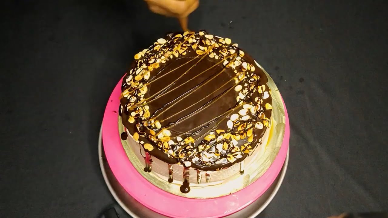 Snickers Cake Decoration |   Green Garnish Recipes