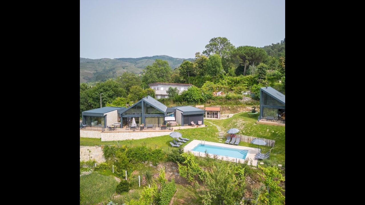 VENDIDO Aldeamento Turístico  para Venda em Terras de Bouro  com 4 Casas .Tourist Village for Sale
