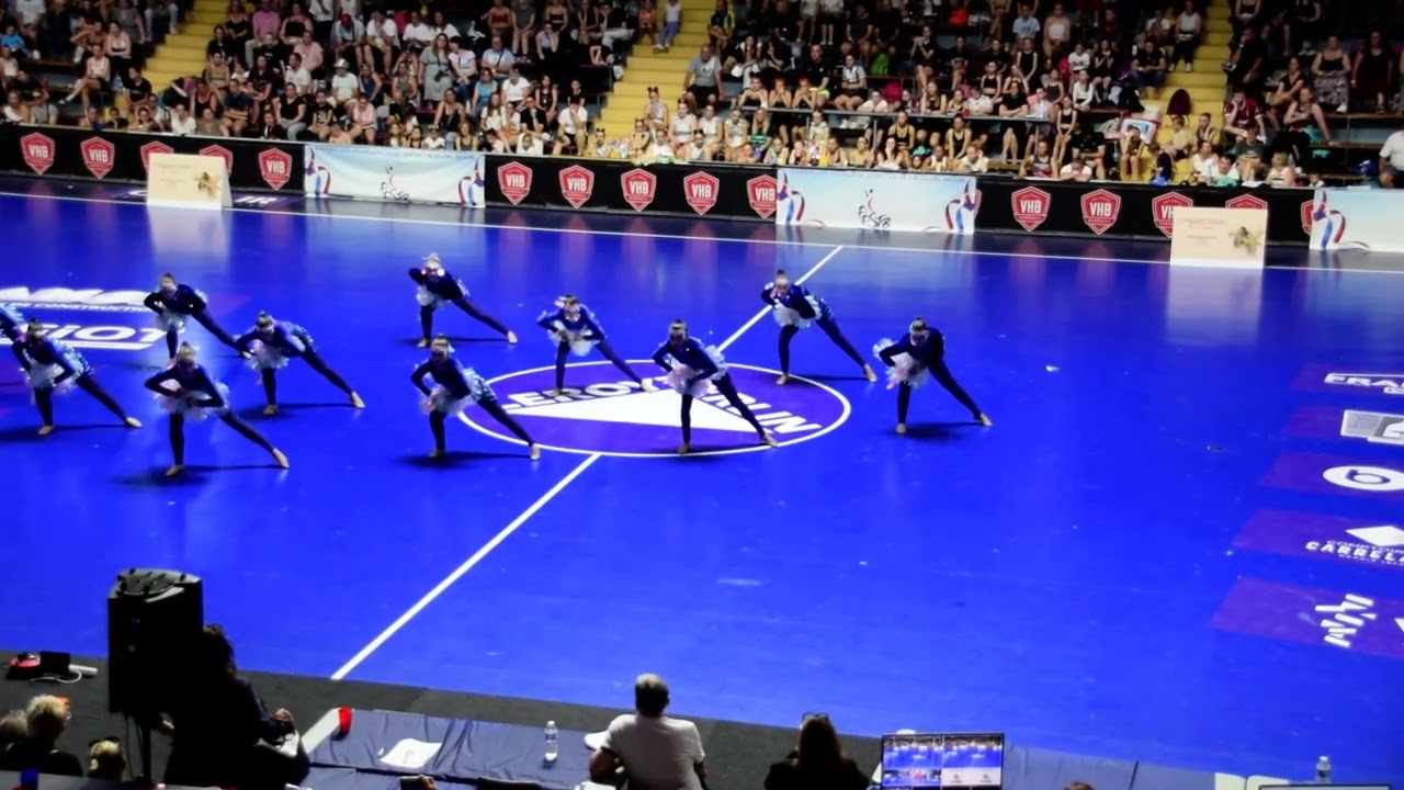 Givry Starlett Club - Championnat de France 2025 - Pompons Petite Senior