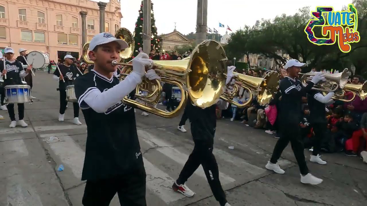 El Shadai banda musical desfile navideño XELA 2023