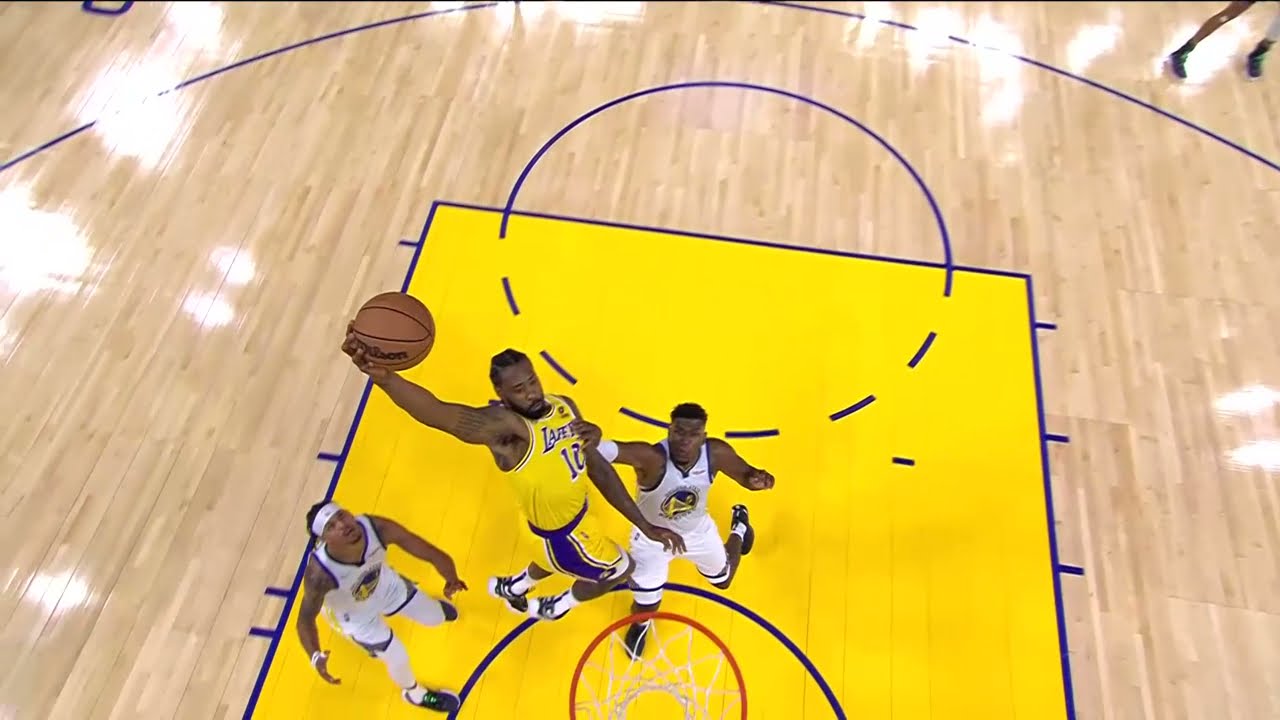 Deandre Jordan Catches Half Court Lob From Rondo 😮