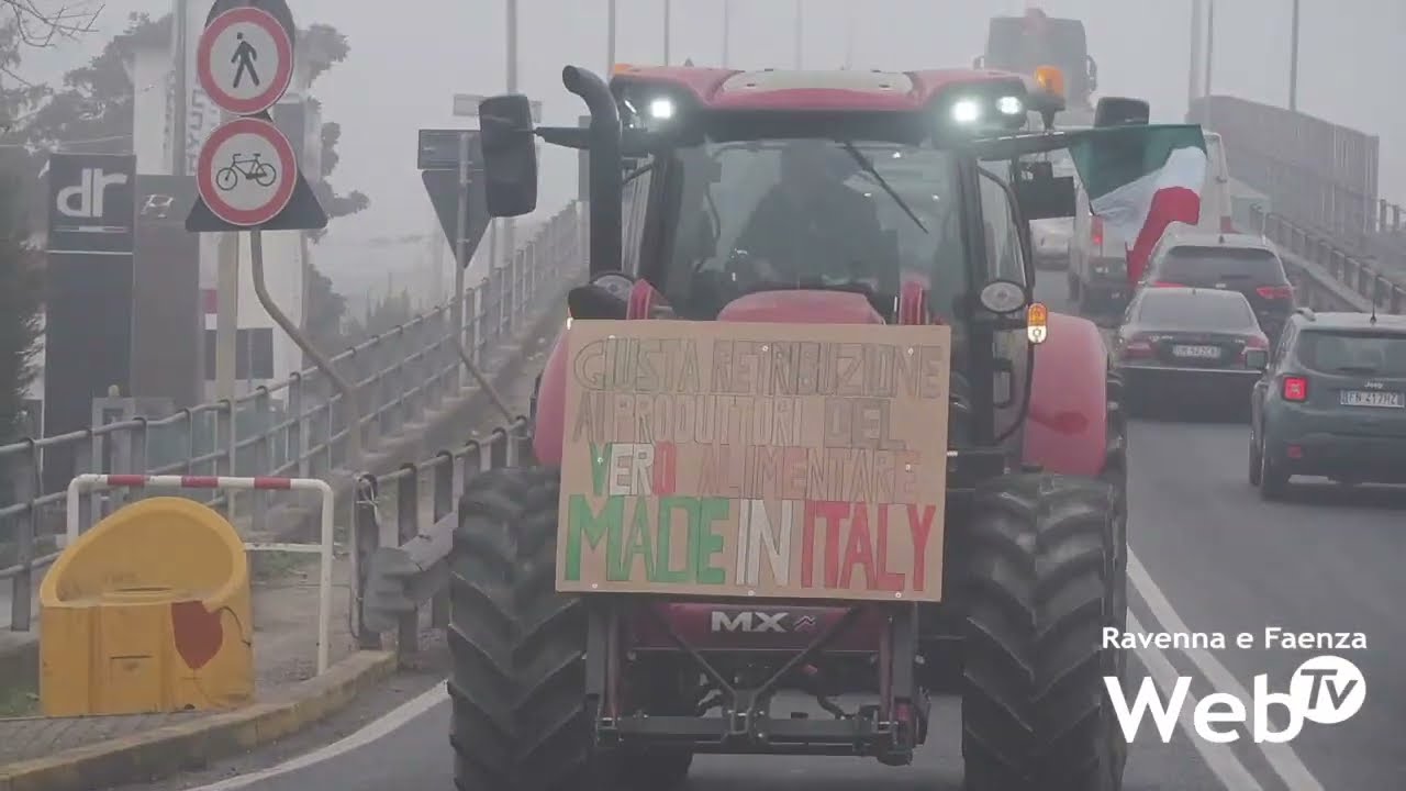 La protesta e il corteo dei trattori a Ravenna: “Giù le mani dal Made in Italy”