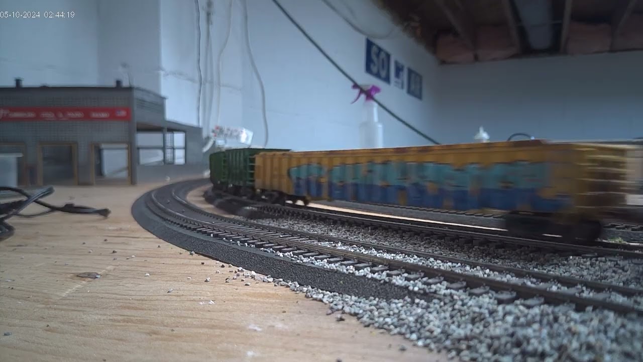 Boo Rail C415 4011 leads a mixed freight over Conrail Katellen Sub