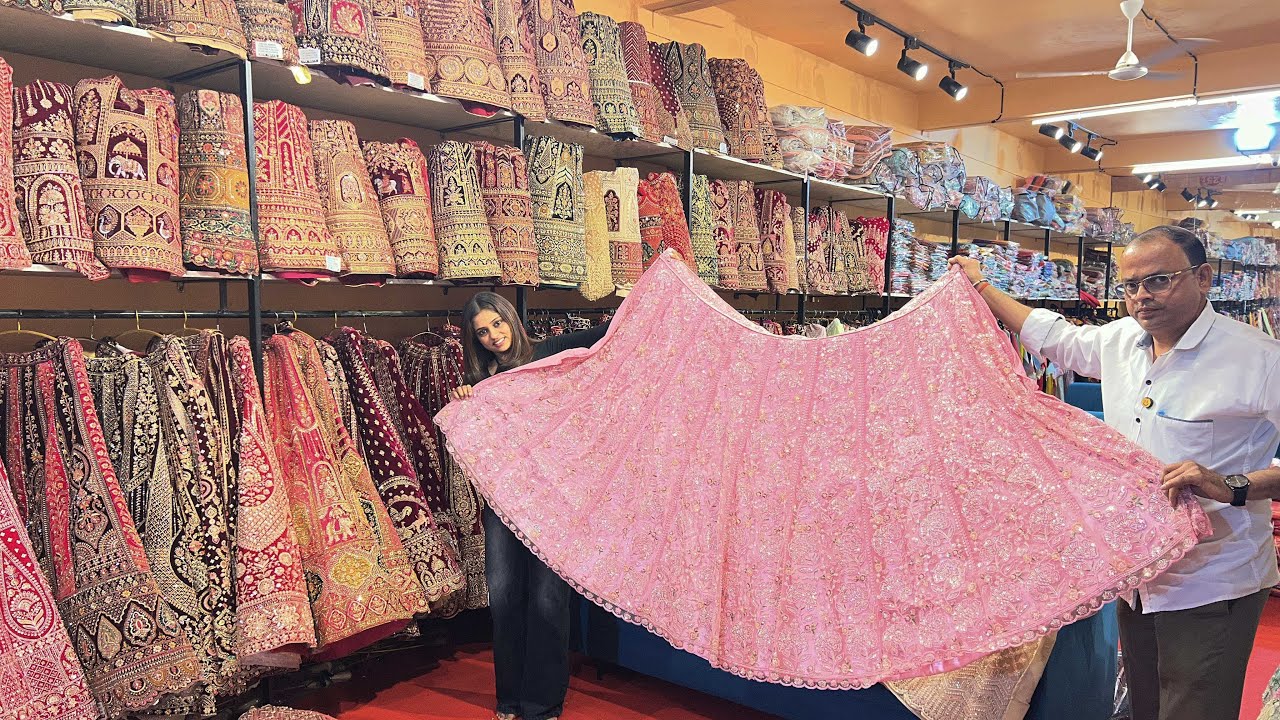 Chandni Chowk भूल जाओगे! Surat का Hidden Boutique Lehenga Market 😱 surat wholesale markets #lehenga 