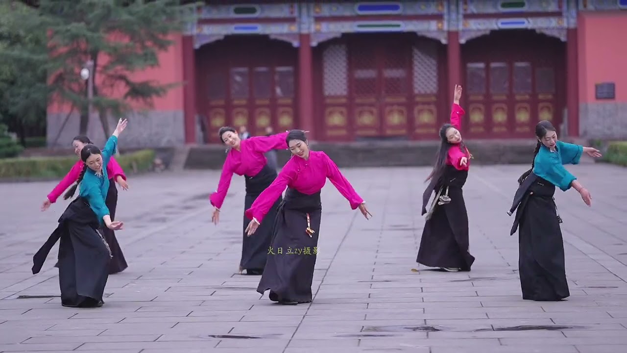 Tibetan dance 