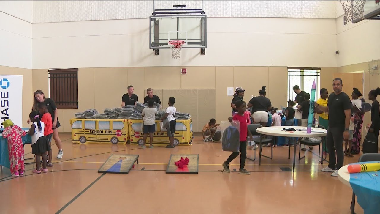 Backpack giveaway held at Oakridge Community Center Tuesday