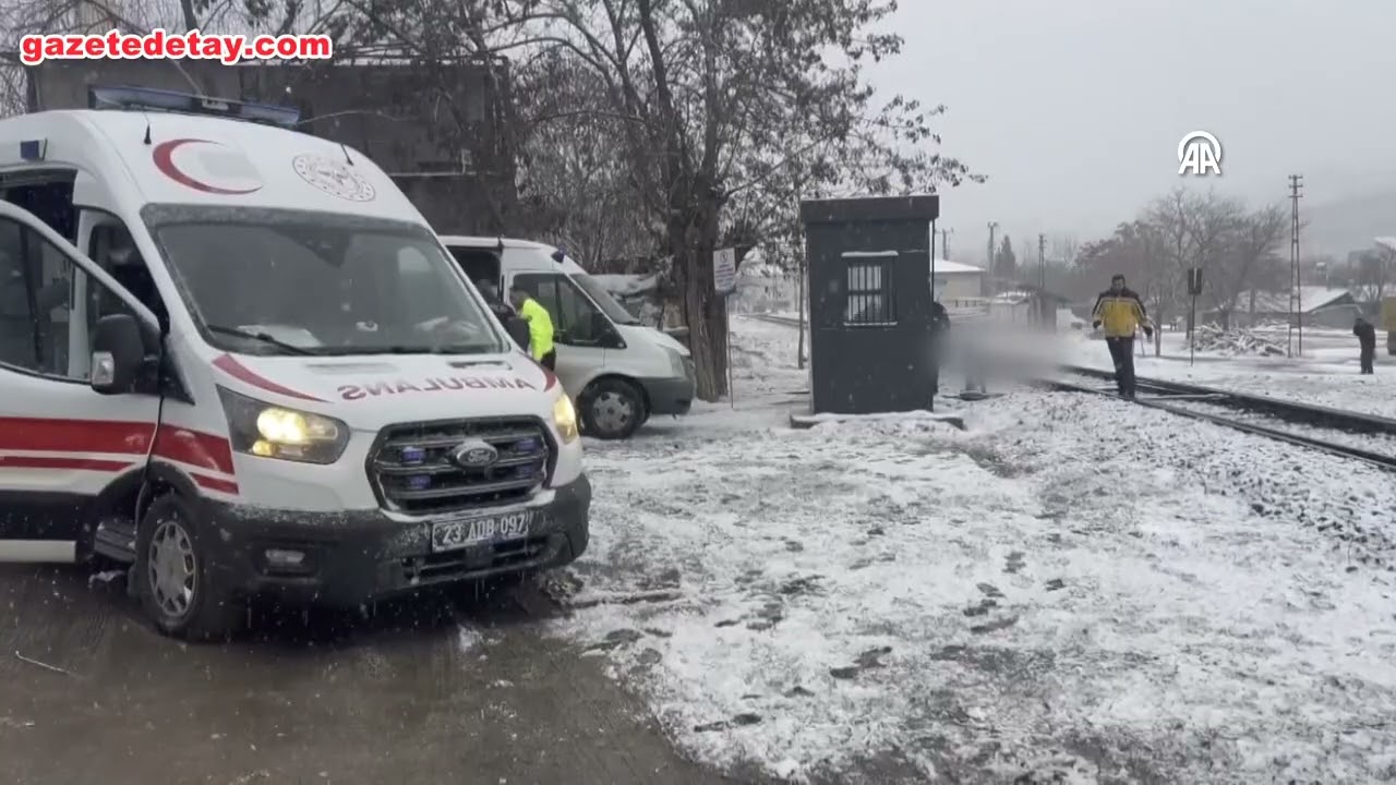 Elazığ'da yük treninin çarptığı kişi öldü
