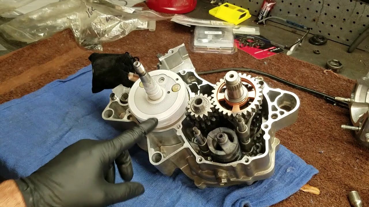 1:11 Yamaha YZ125 Transmission Repair 2022-2025 (Part 2) Installing trans gears, truing crank, cases