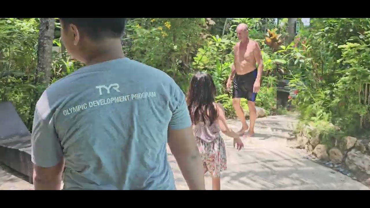 Big Giant - Lukkas x Alex is at El Salvador