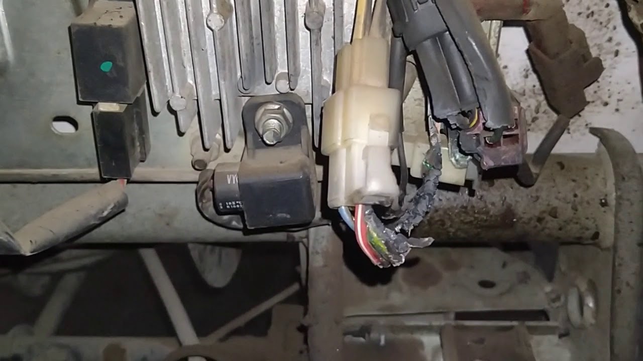 BAJAJ CNG AUTO RIKSHA BATTERY CHARGE CHEAK