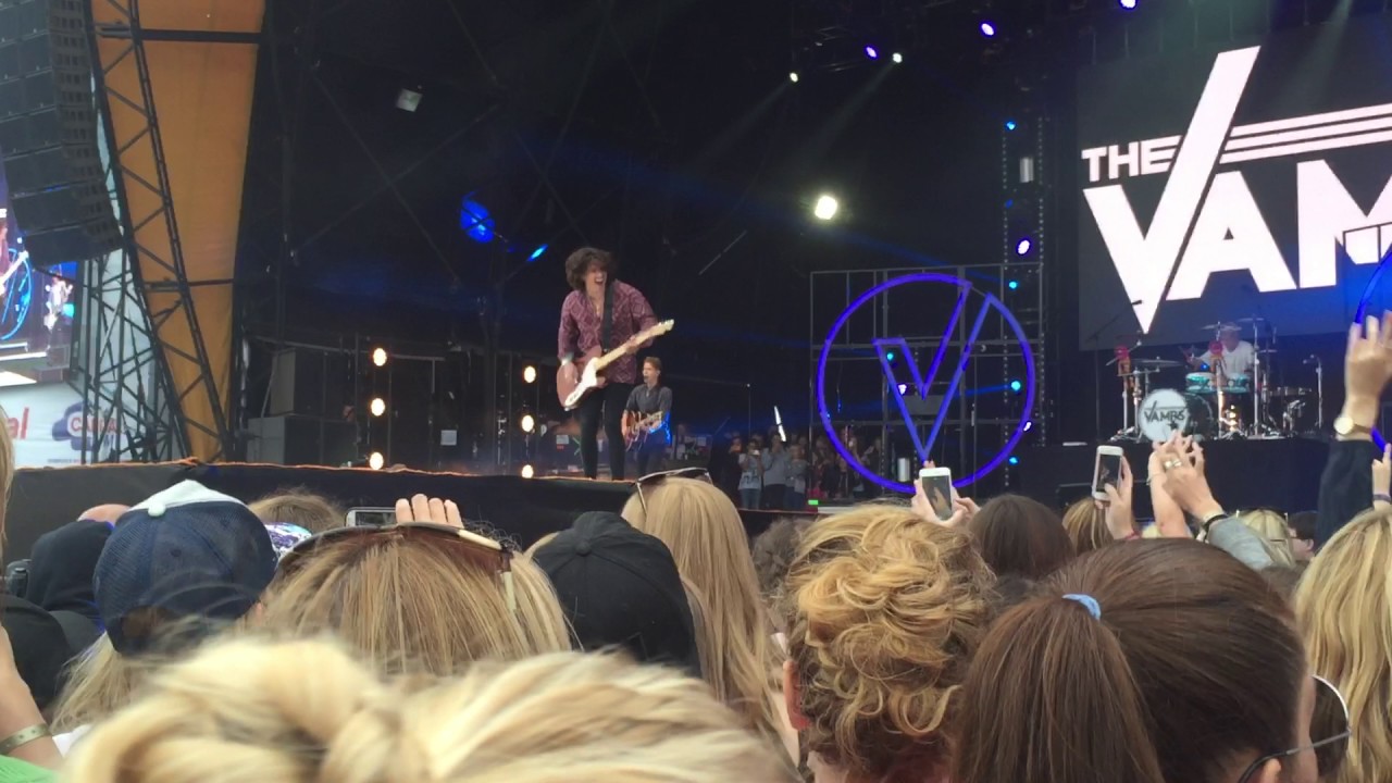 Somebody To You - The Vamps - Fusion Festival 2016