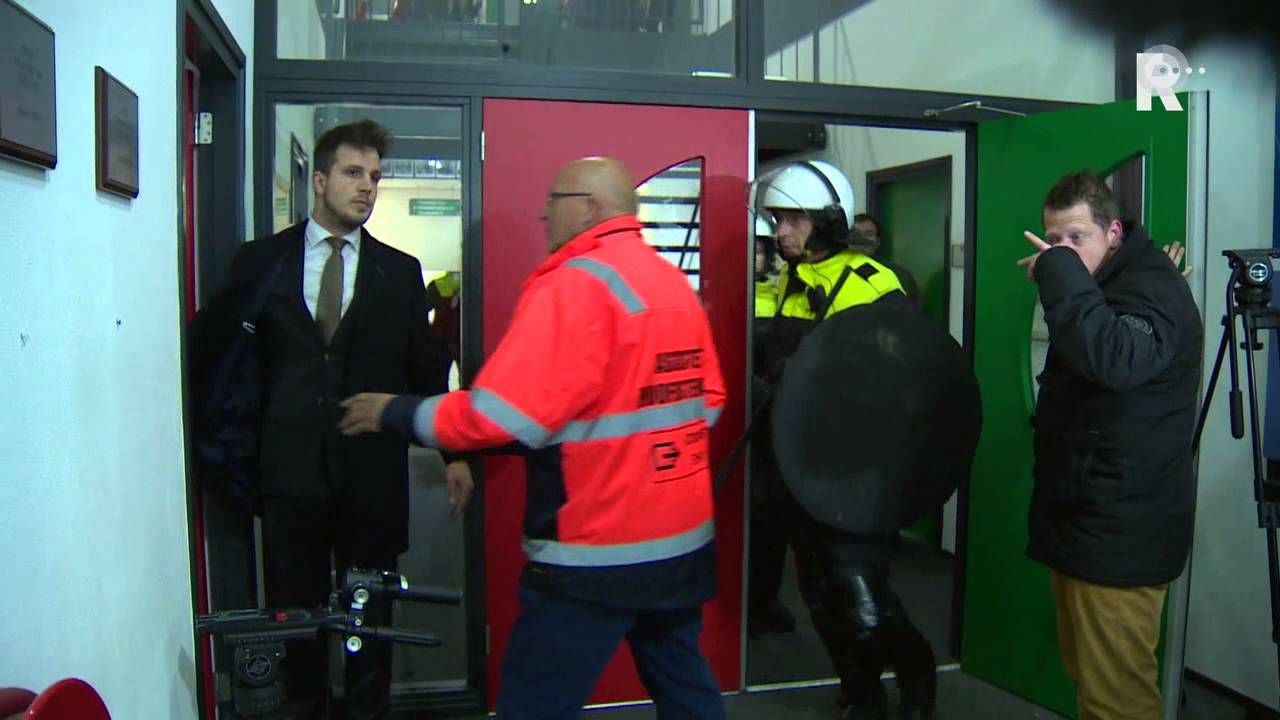 Ongeregeldheden in stadion NEC