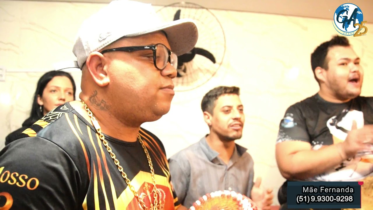 Sessão festiva em saudação aos Exus