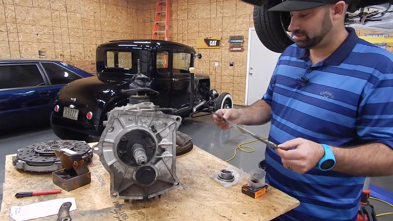 Part 3 Droping the Transmission!!!  Making the C4 Corvette Great again!!!