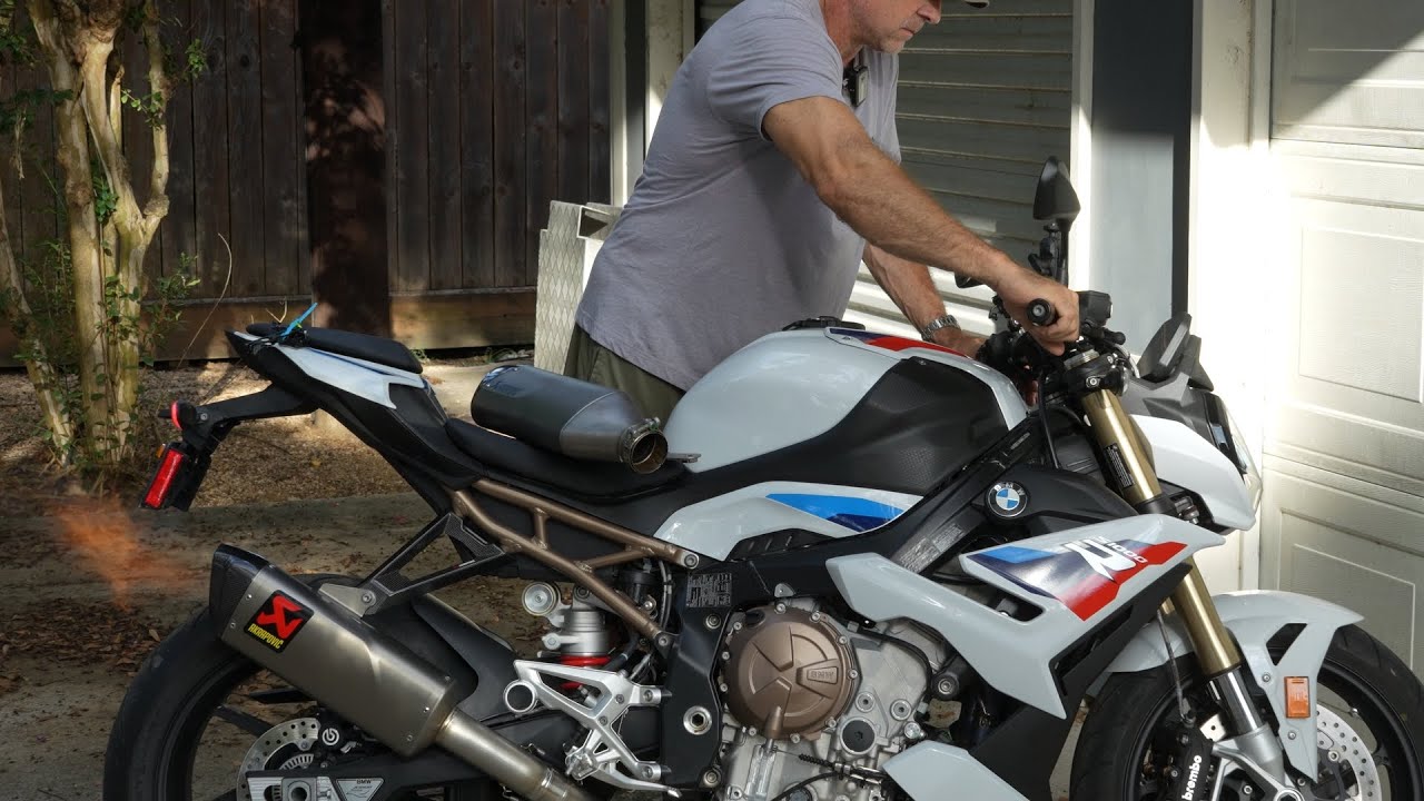 Akrapovic Evolution Exhaust on BMW S 1000 R