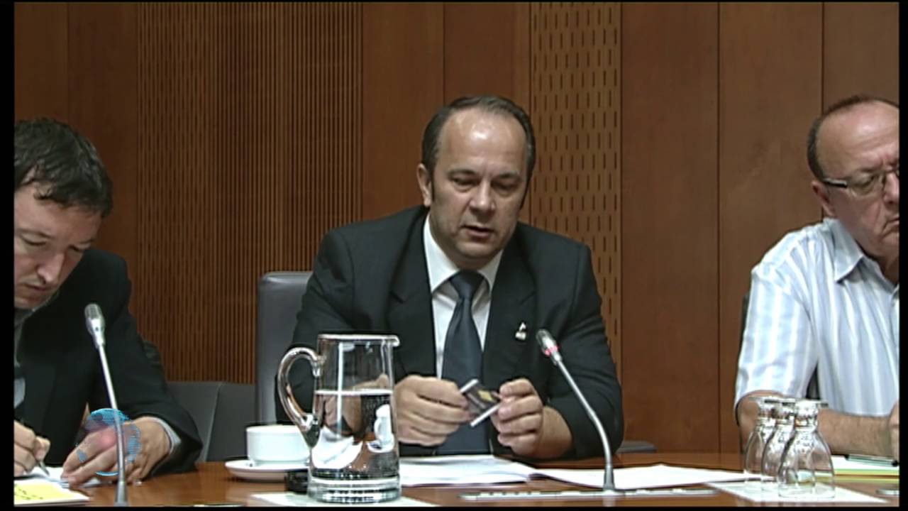 BUČKE E18P04 - SO POSLANCI POJEDLI PREVEČ PI&Scaron;KOTOV