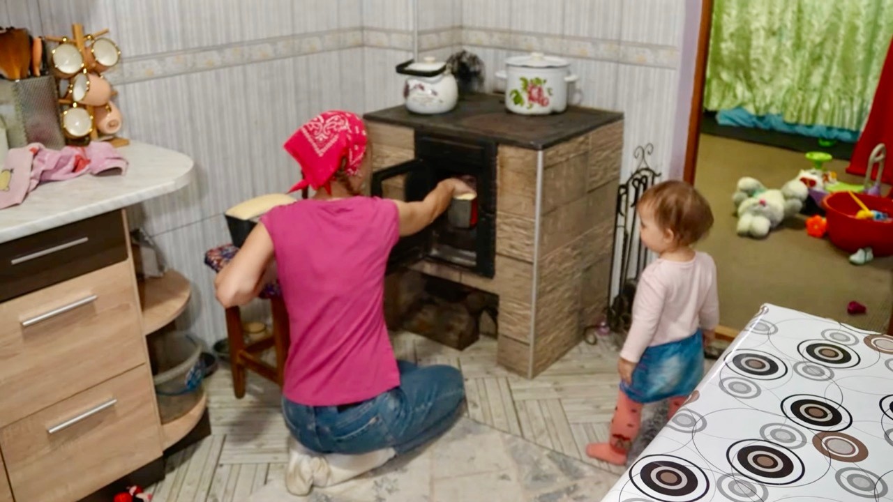 Comfort in simple things|life in the mountains| traditional dishes on a wood stove