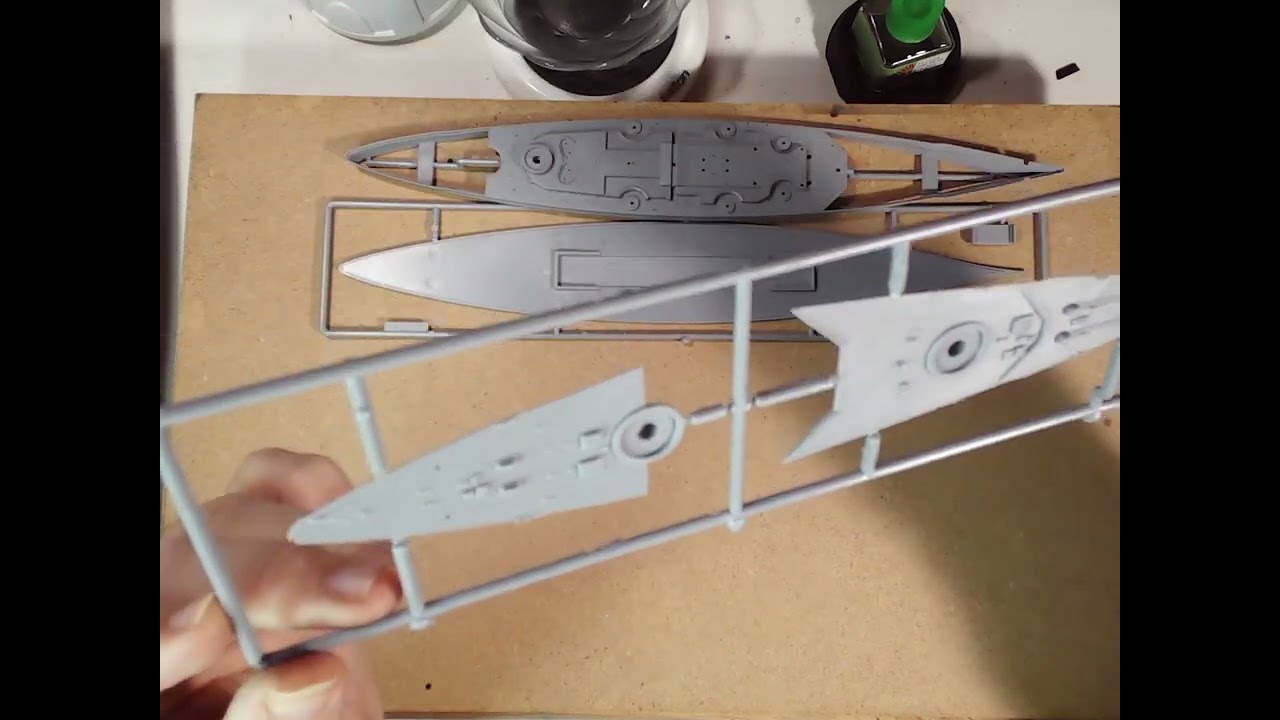 Aoshima 1/700 Tirpitz Model Kit Unboxing