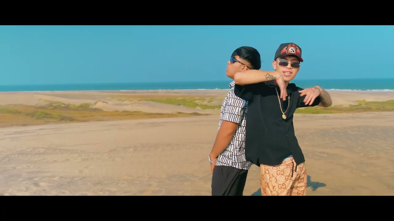 DESNÚDATE - MAICKEE feat.-(Maldo) VIDEO OFICIAL 