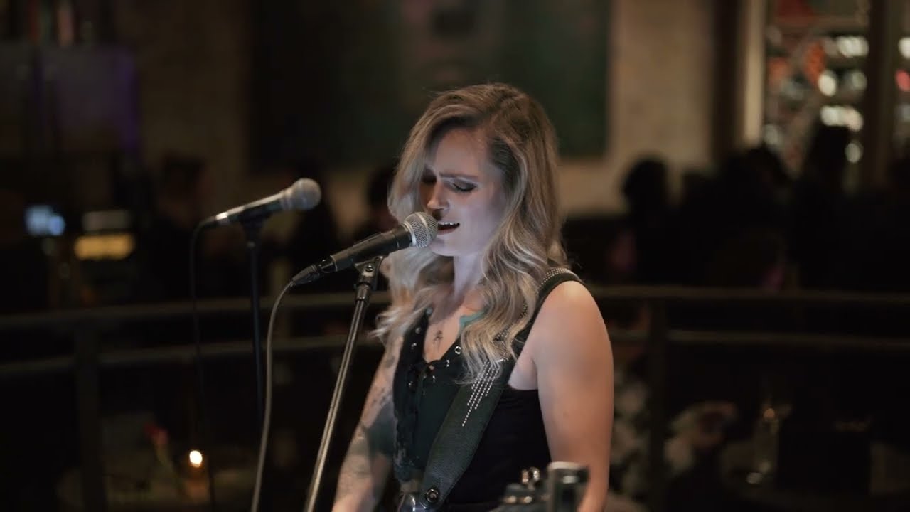 Amanda Lynn Jones (LIVE LOOPING) Shaky Ground - Delbert McClinton