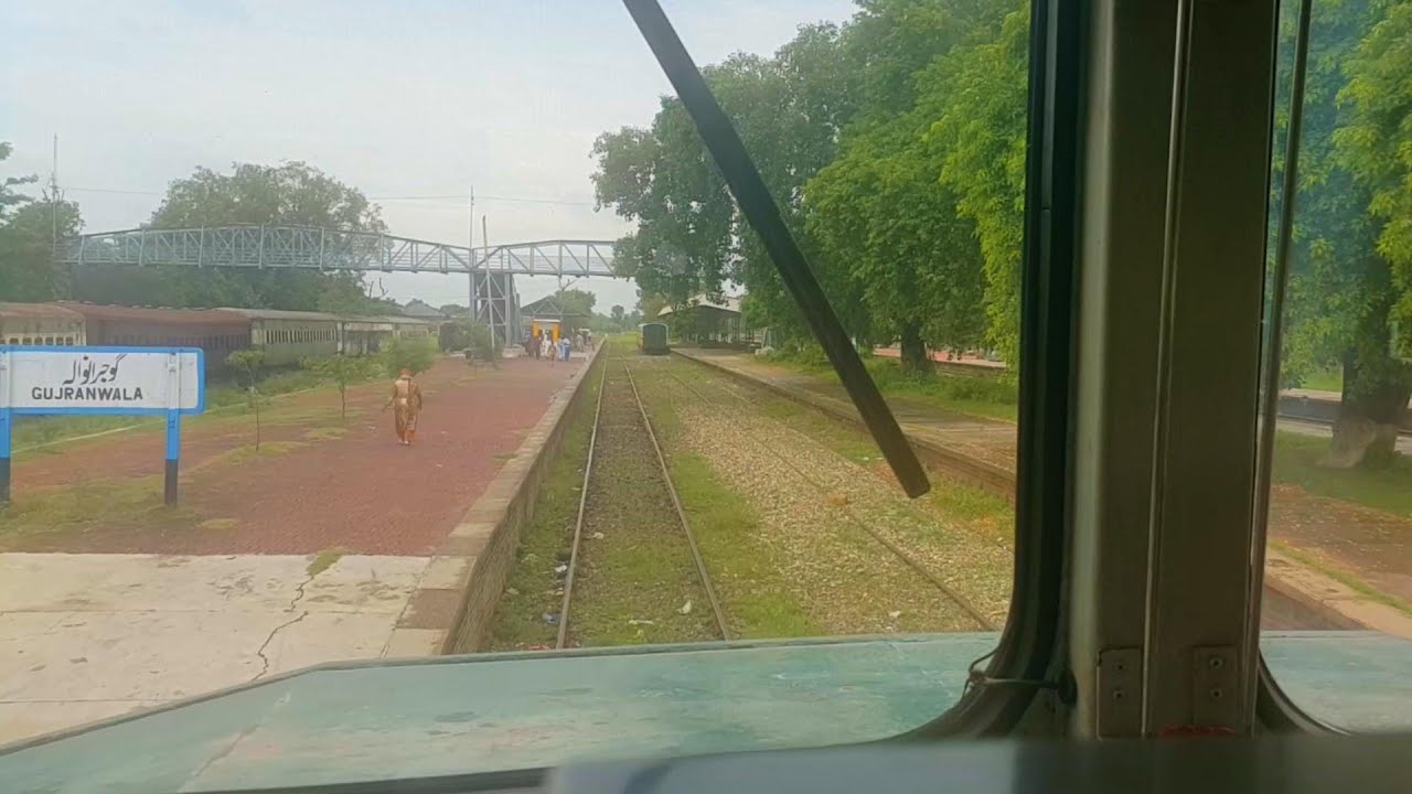 13UP Awam Express Enter Gujranwala City & Arriving Gujranwala Railway Station |View From Locomotive