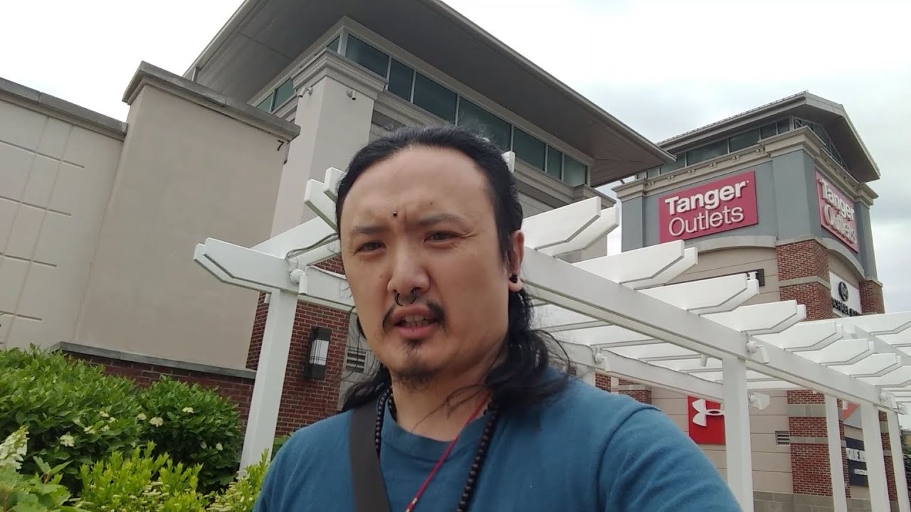 Tanger Outlets.. Sunbury OHIO (Walking TOUR)