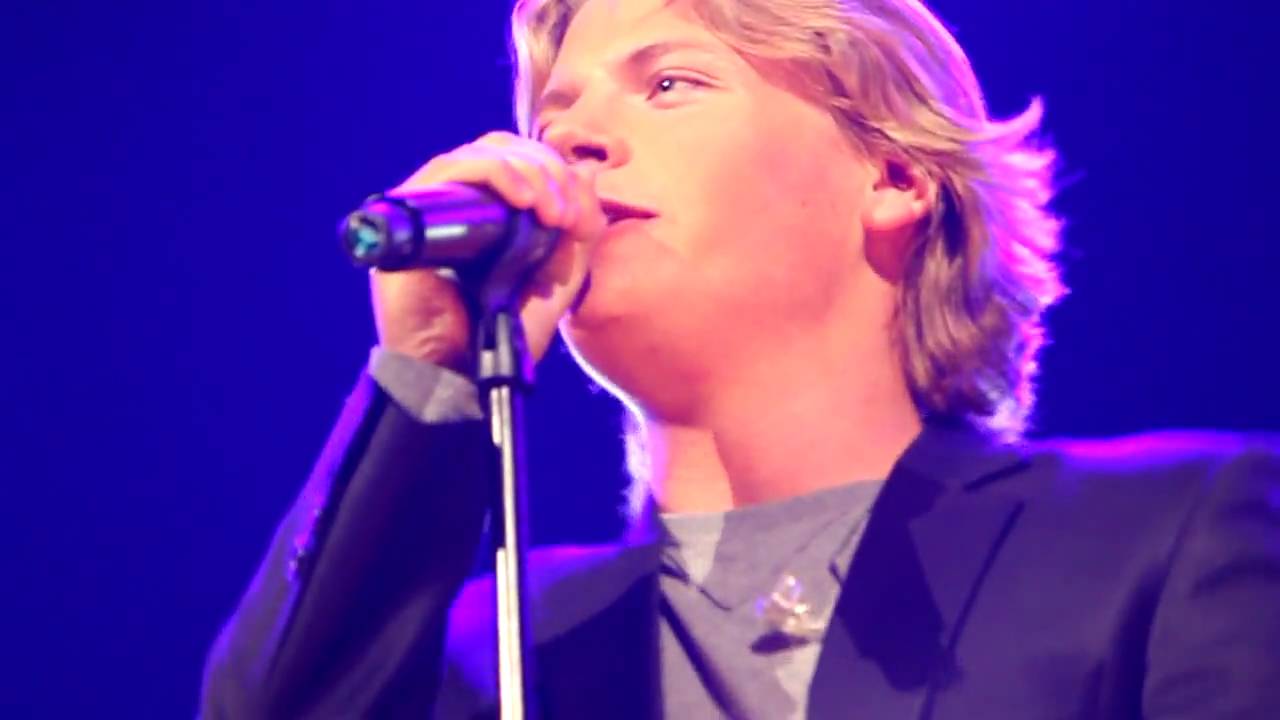 Thomas Berge - Kon in nog even bij je zijn - Live @ Mega piraten festijn Gelredome - 2009