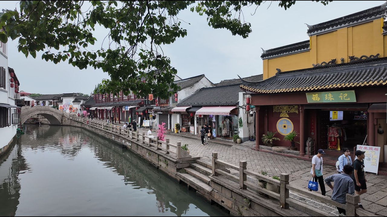SHANGHAI - Alte Wasserstadt Zhujiajiao