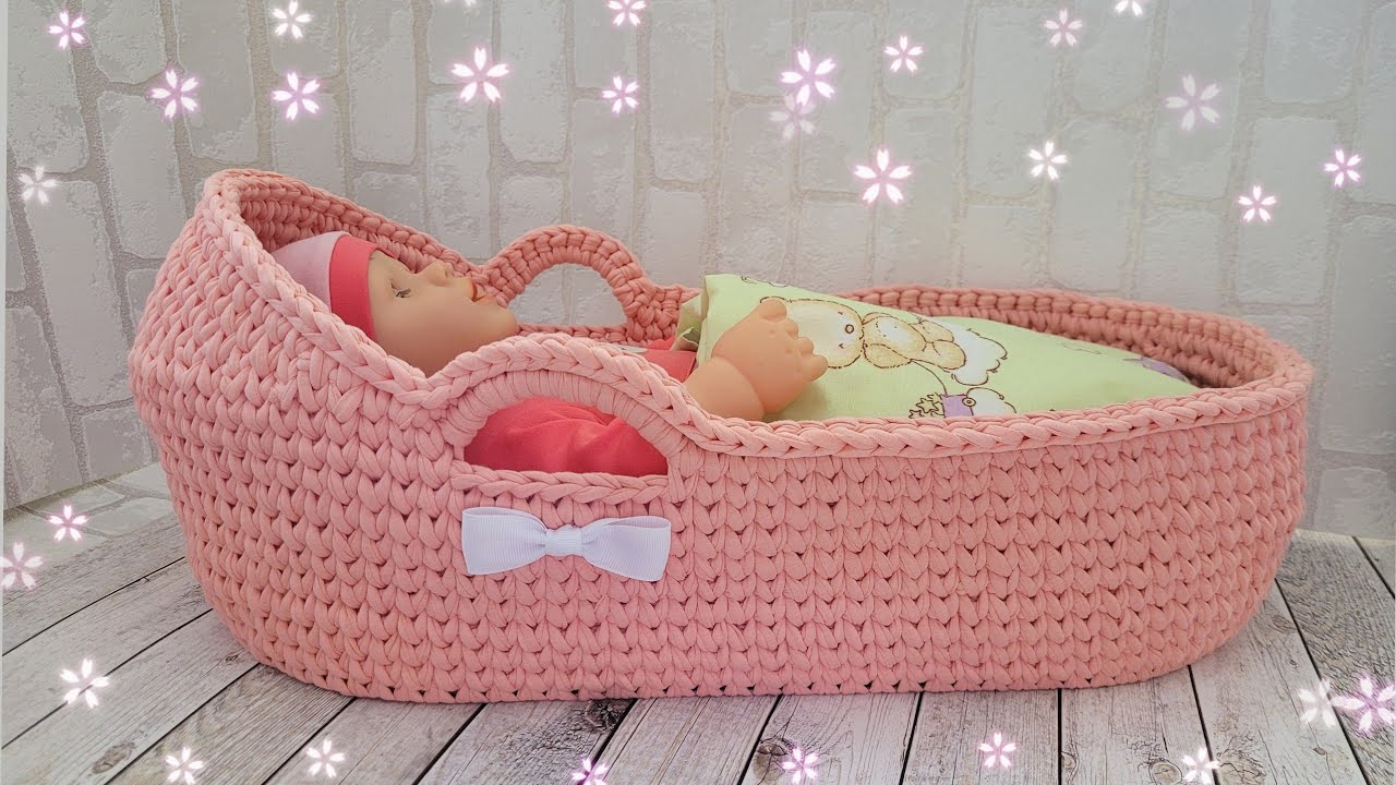 👶ЛЮЛЬКА ДЛЯ КУКЛЫ💛ИЗ ТРИКОТАЖНОЙ ПРЯЖИ С ДЕРЕВЯННЫМ ДНОМ🥰crochet cradle💖Gehäkelte Wiege