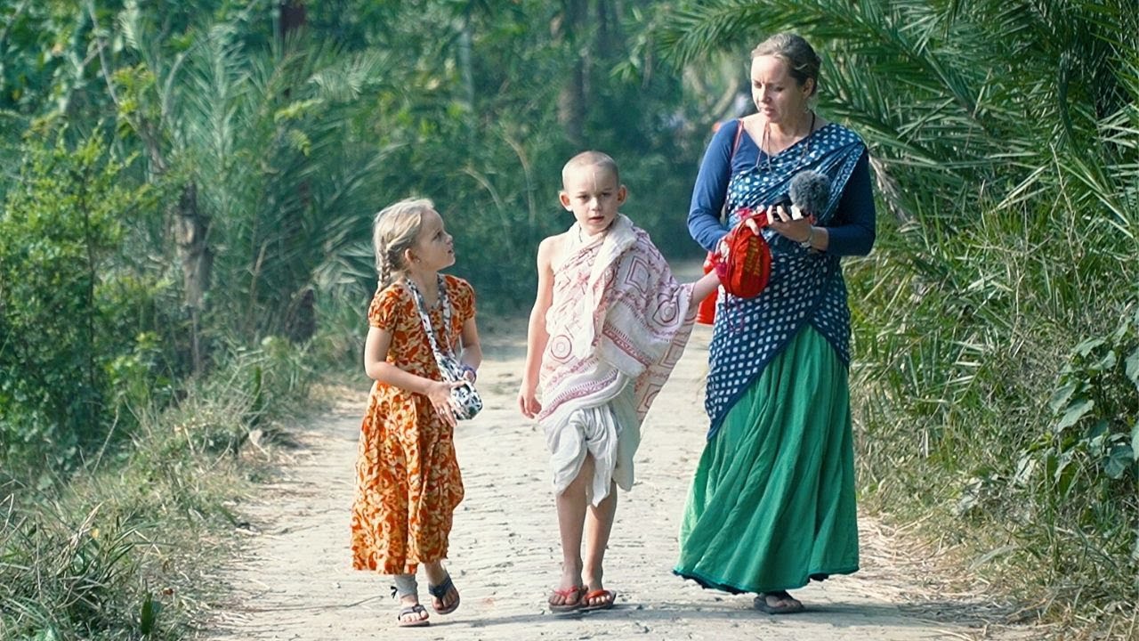 (English Subtitles) Sonntagsspaziergang in Mayapur (Indien)