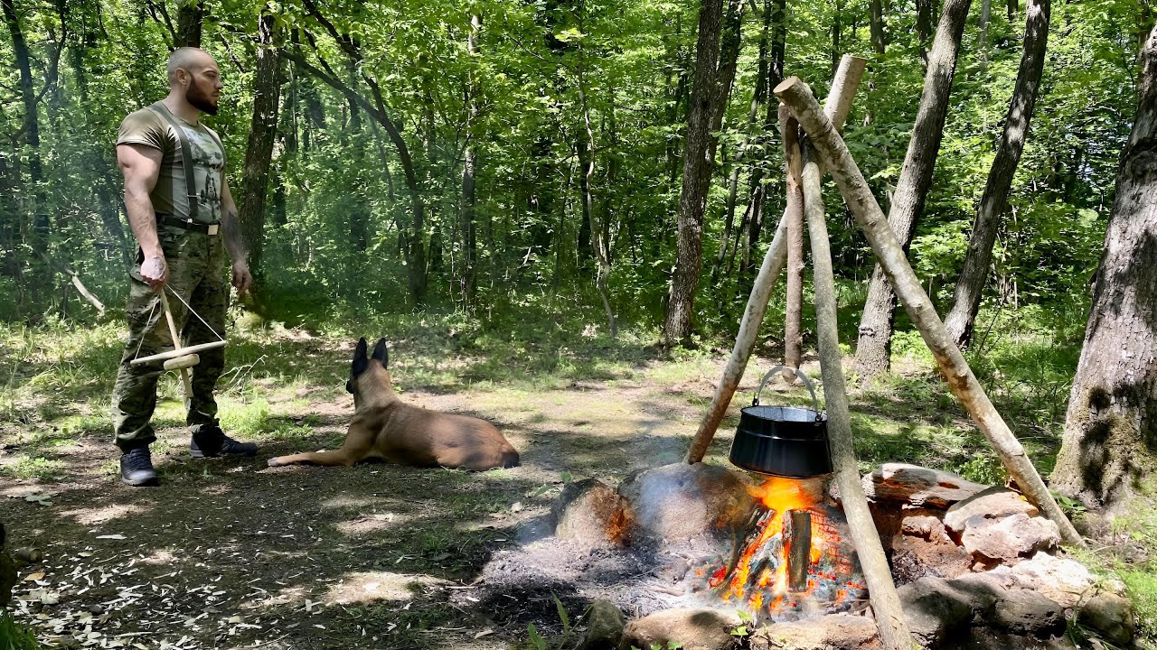 Survival Training-DIY Pump Drill and Start Fire, Learn to Make an Effective Trap, Bushcraft Skills