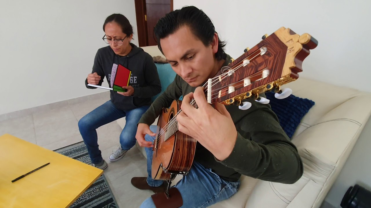 Inocente amor (Vals Peruano)-Felipe Moreno