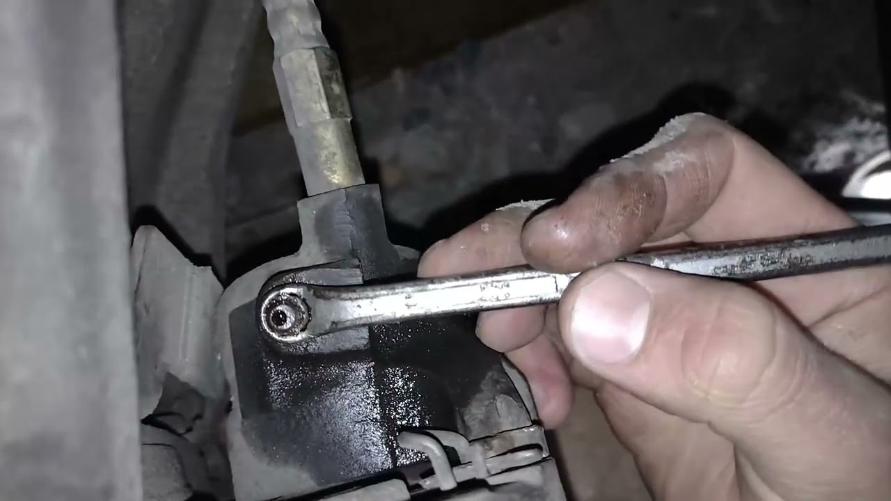 Como purgar los frenos del auto (Ejemplo Renault 12)