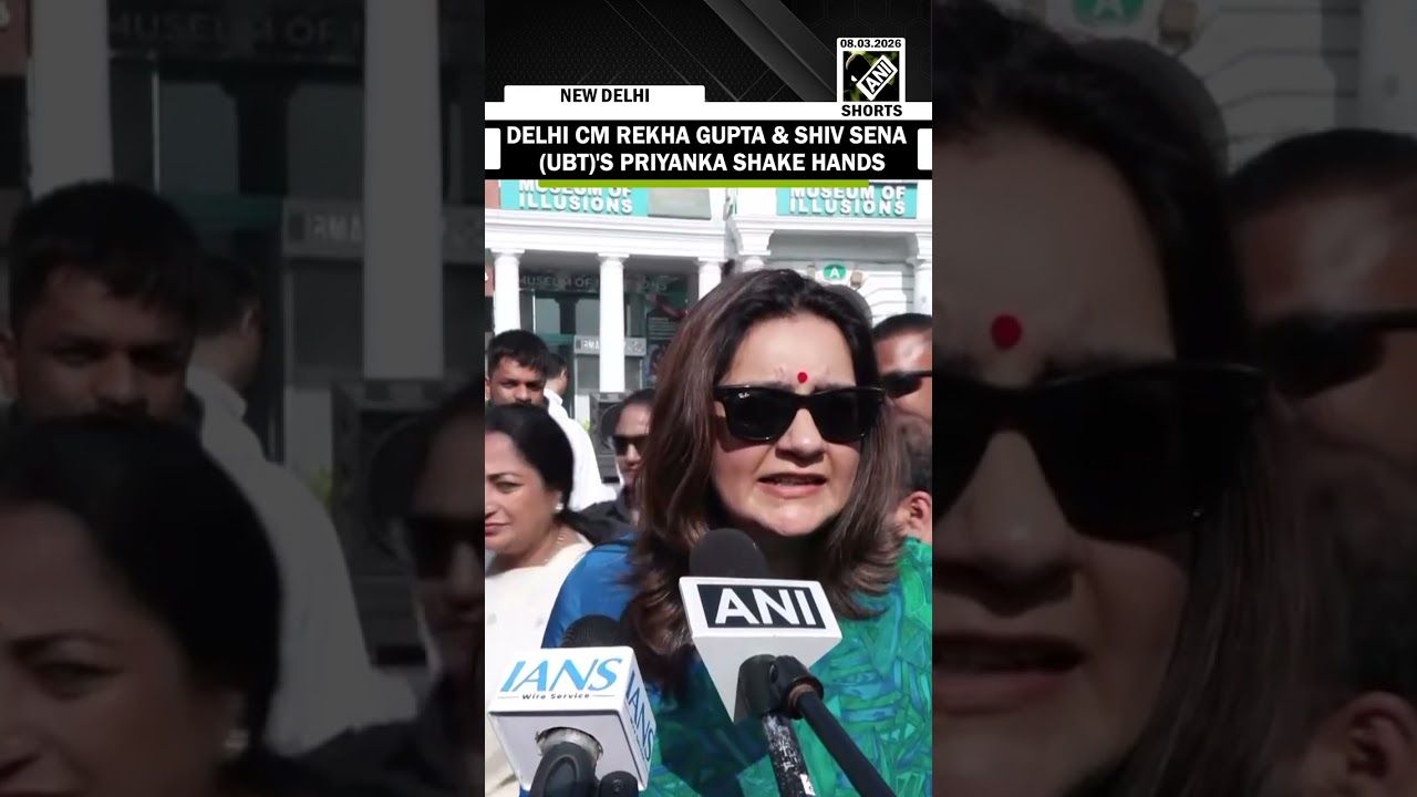 Viral Video: Delhi CM Rekha Gupta & Shiv Sena (UBT)'s Priyanka Chaturvedi shake hands