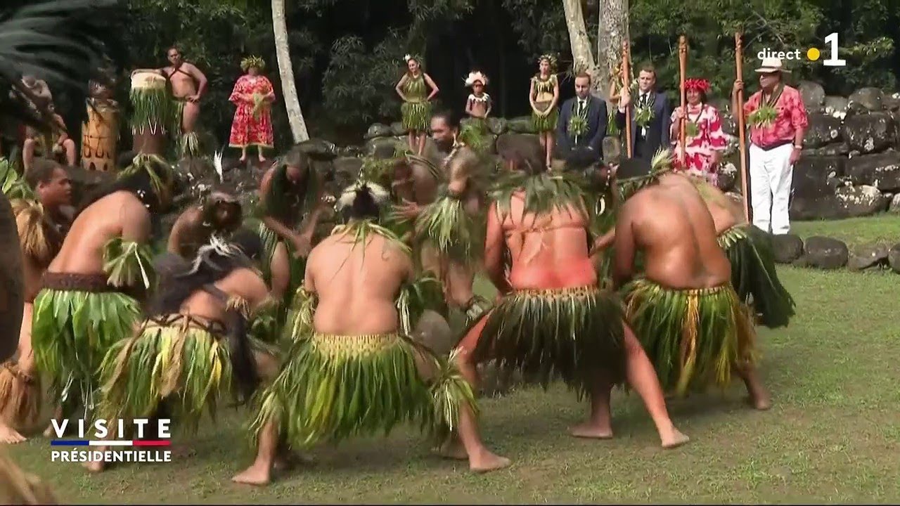 Emmanuel Macron sur le site Upeke à Hiva oa