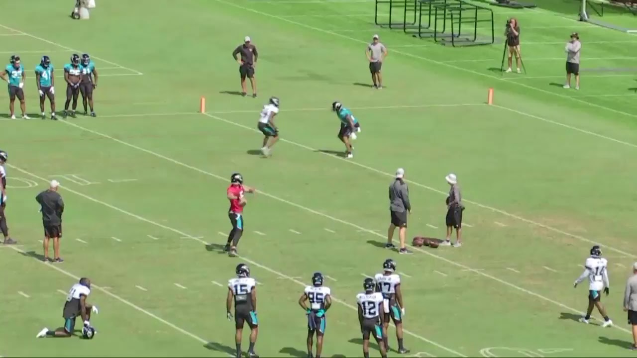 2018 Training Camp: DB vs. WR drills