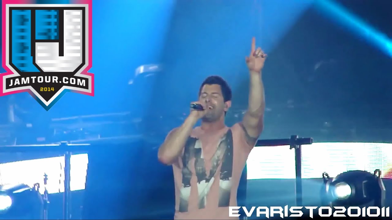 Jeremy Camp performing live at Winter Jam 2014