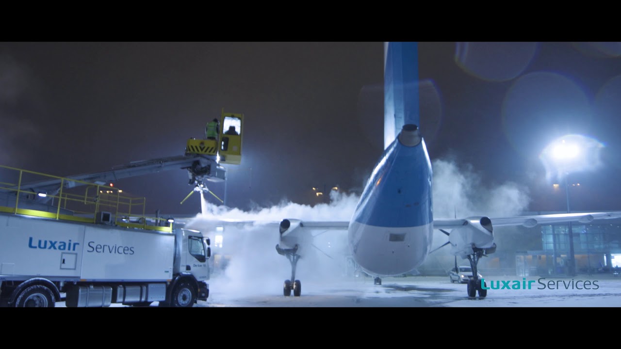Aircraft deicing