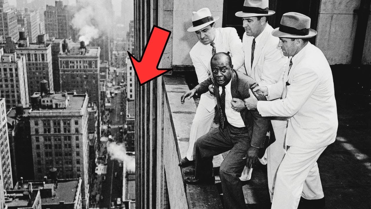 Bumpy Johnson Thrown Off 4-Story Building by White Gang &mdash; 2h Later: Harlem's Biggest Shootout