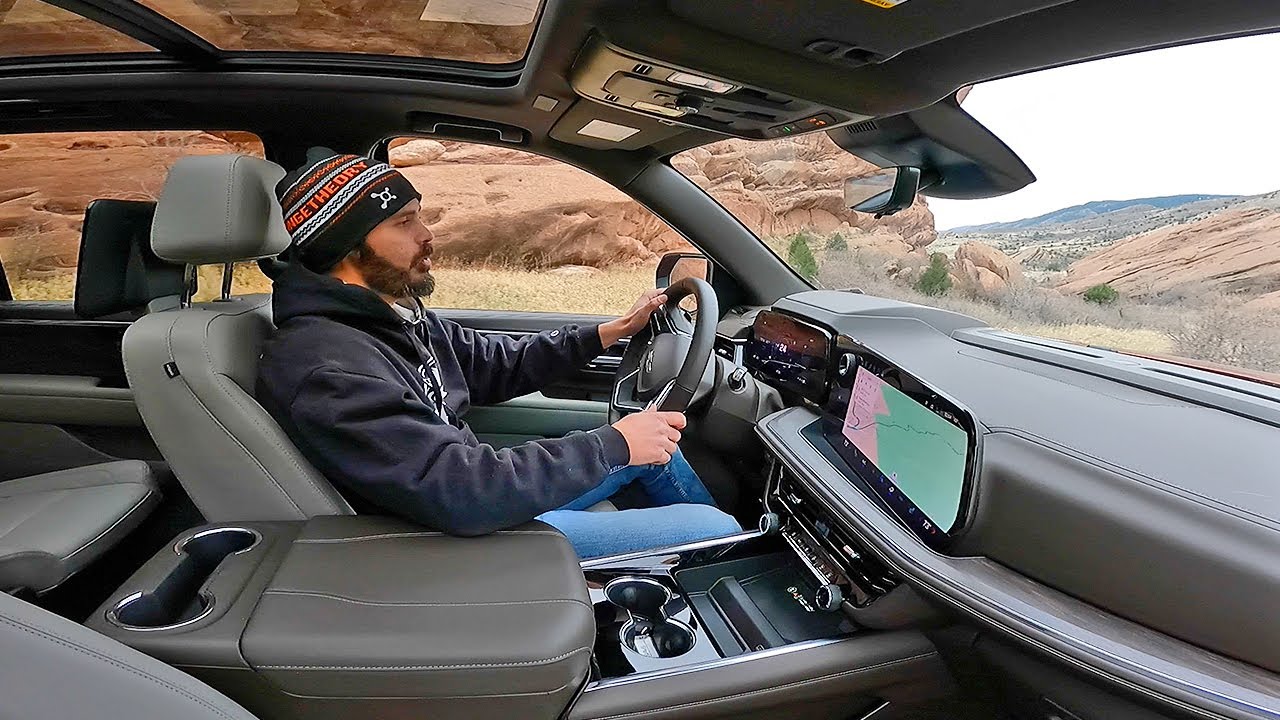 2025 Chevrolet Tahoe Z71 - The 6.2L V8 is still ALIVE